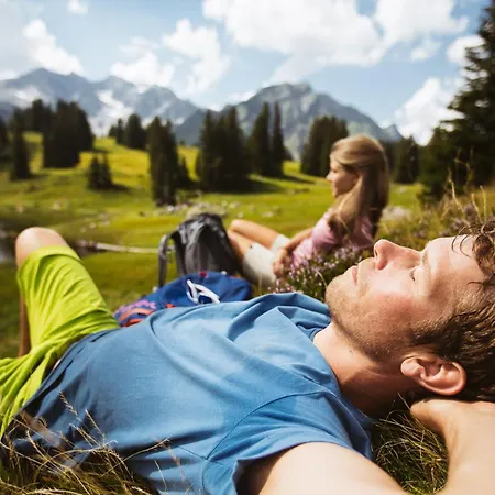 Kleiner Biber Hotel *