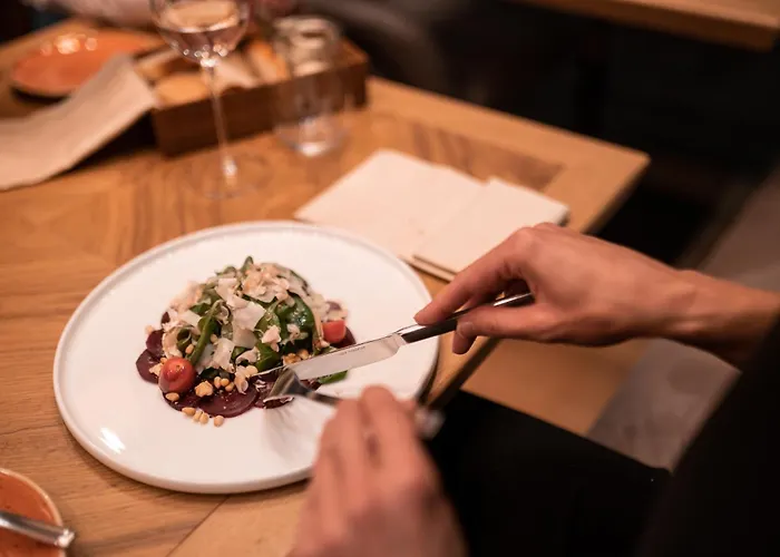 Kleiner Biber Hotel *